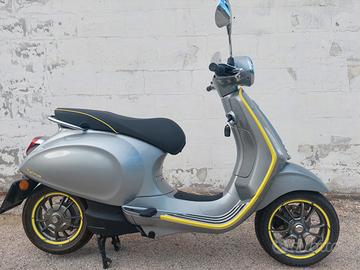 Piaggio Vespa Primavera Elettrica 70 km/h - 2022