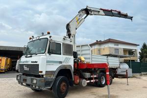 Iveco 190-48 Ribaltabile con gru