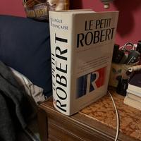 LE PETIT ROBERT