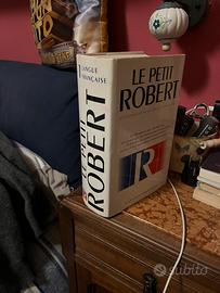 LE PETIT ROBERT