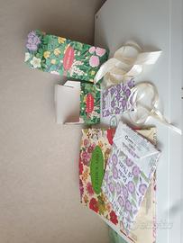 set 5 pezzi L Erbolario scatole, buste e agenda 26