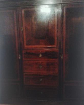 armadio antico 700 in legno da collezione