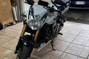 Yamaha FZ8