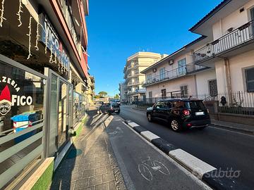 Locale Commerciale in zona Centrale