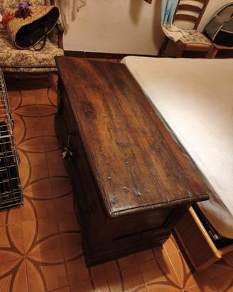 mobili in legno massello 