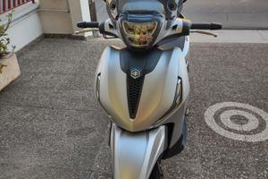 Piaggio beverly hpe 300