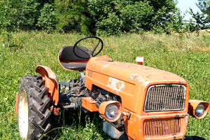 Trattore agricolo fiat 215