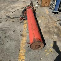 Pistone idraulico semirimorchio