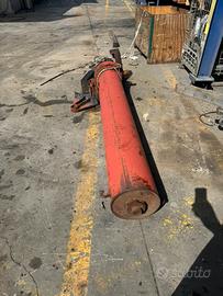 Pistone idraulico semirimorchio