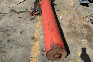 Pistone idraulico semirimorchio