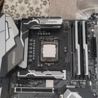 Scheda madre con processore e ram