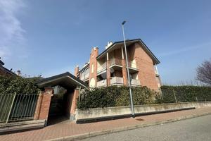 2 LOCALI A BORGARO TORINESE