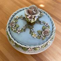 Vaso in porcellana Capodimonte