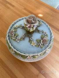 Vaso in porcellana Capodimonte