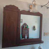 specchiera e mobile bagno 