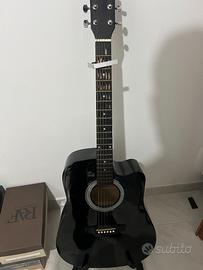 CHITARRA ACUSTICA E AMPLIFICATORE