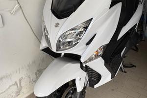 Scooter Suzuki Burgman