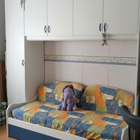 cameretta a ponte con scrivania