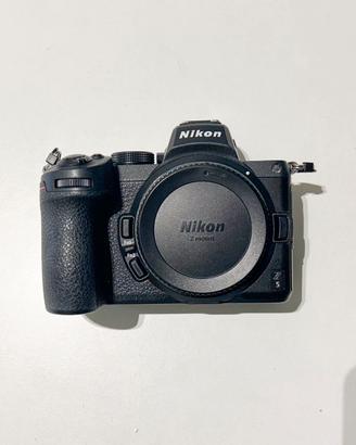 Nikon Z5 Corpo con FTZ