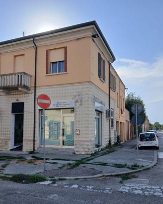 Locale uso ufficio o negozio