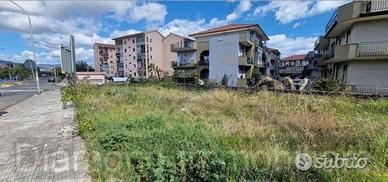 Terreno 700mq edificabile commerciale a Riposto