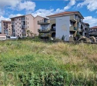 Terreno 700mq edificabile commerciale a Riposto