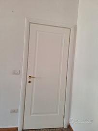 Porta in legno bianca