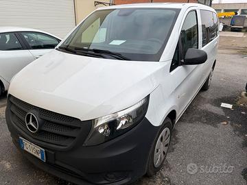 mercedes vito 5 posti gancio traino