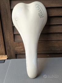 Sella Italia SLR Titanium 135g - Bianca