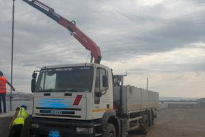 Iveco camion gru cassone fisso