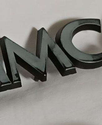 logo SIMCA in materiale plastico