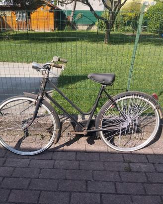 Bicicletta d'epoca ATALA con freni a bacchetta –