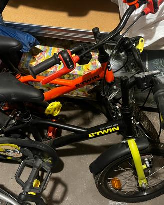 Bicicletta da bambino nero e giallo