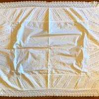 Copricuscino antico ricamato