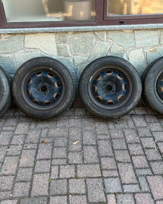 GOMME DA 15’’ CON CERCHIONI IN LAMIERA