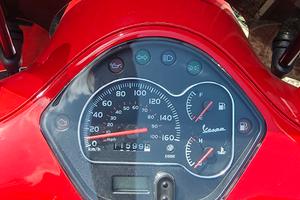Vespa Gts 300 Rossa