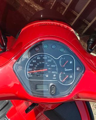 Vespa Gts 300 Rossa