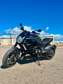 Ducati Diavel Carbon Black