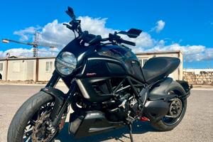 Ducati Diavel Carbon Black