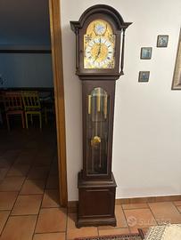 Orologio a pendolo antico