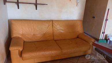 Mobili cucina e divani