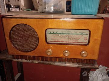 radio vintage design Gio Ponti 1947 Milano Domus