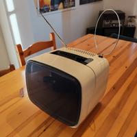 Televisore vintage anni 70 Magnadyne