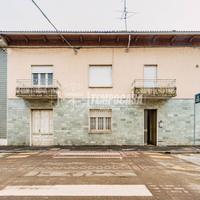 SOLUZIONE INDIPENDENTE CON LABORATORIO E CORTILE P