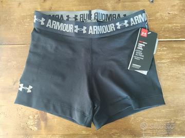 Pantaloncini sportivi Armour