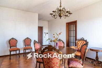 Appartamento di 101 m² con 3 locali e box auto a M