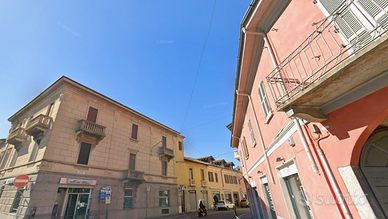 Bilocale Gavirate con Posto Auto e Giardino