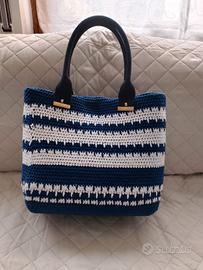 borsa fatta a mano uncinetto misura 33x28x13  