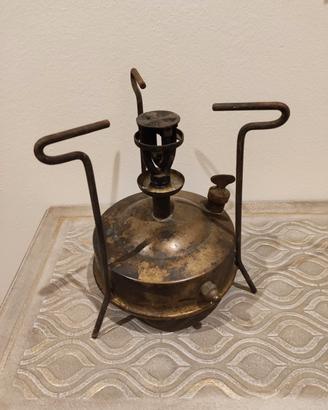 Fornello antico a petrolio di fine 800 inizi 900