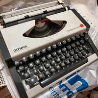 Macchina da scrivere